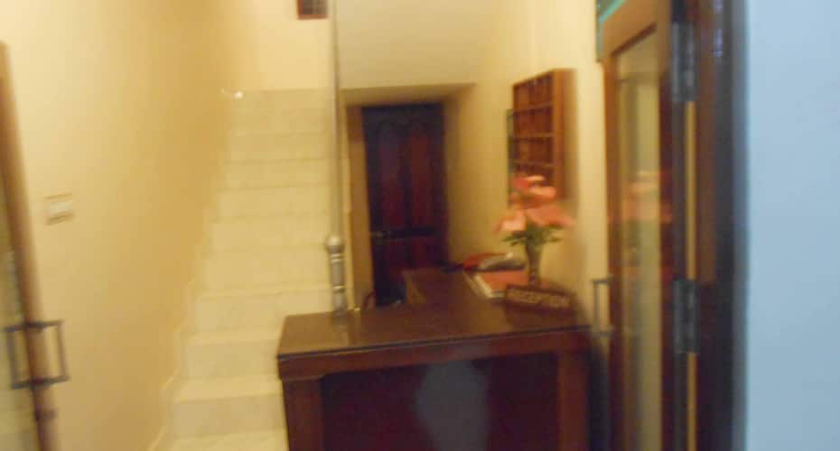 Neo Zone guest house & Service Apartments, New Delhi 3
